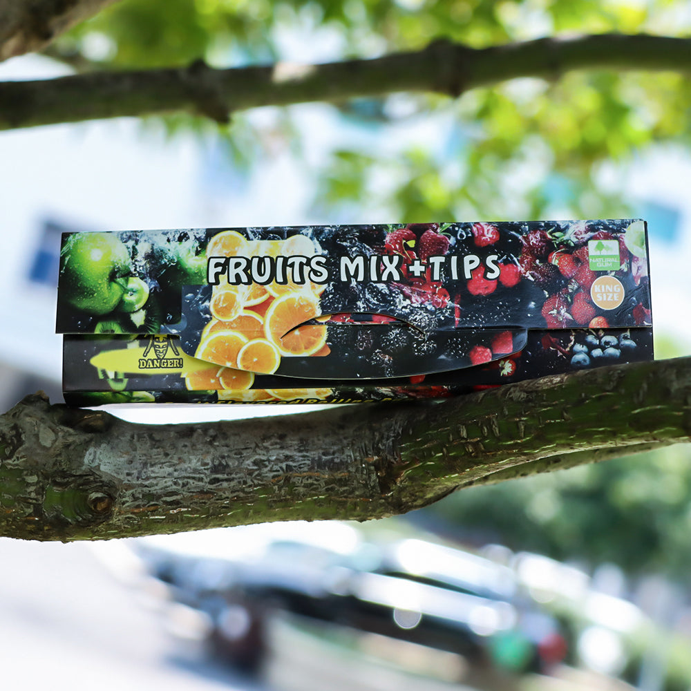 HORNET Fruit Flavors Rolling Paper with Rolling Tips, King Size Portabel Rolling paper, Slow burning and Organic Cigarette Rolling paper, 32 PCS / Pack 24 Packs / Box