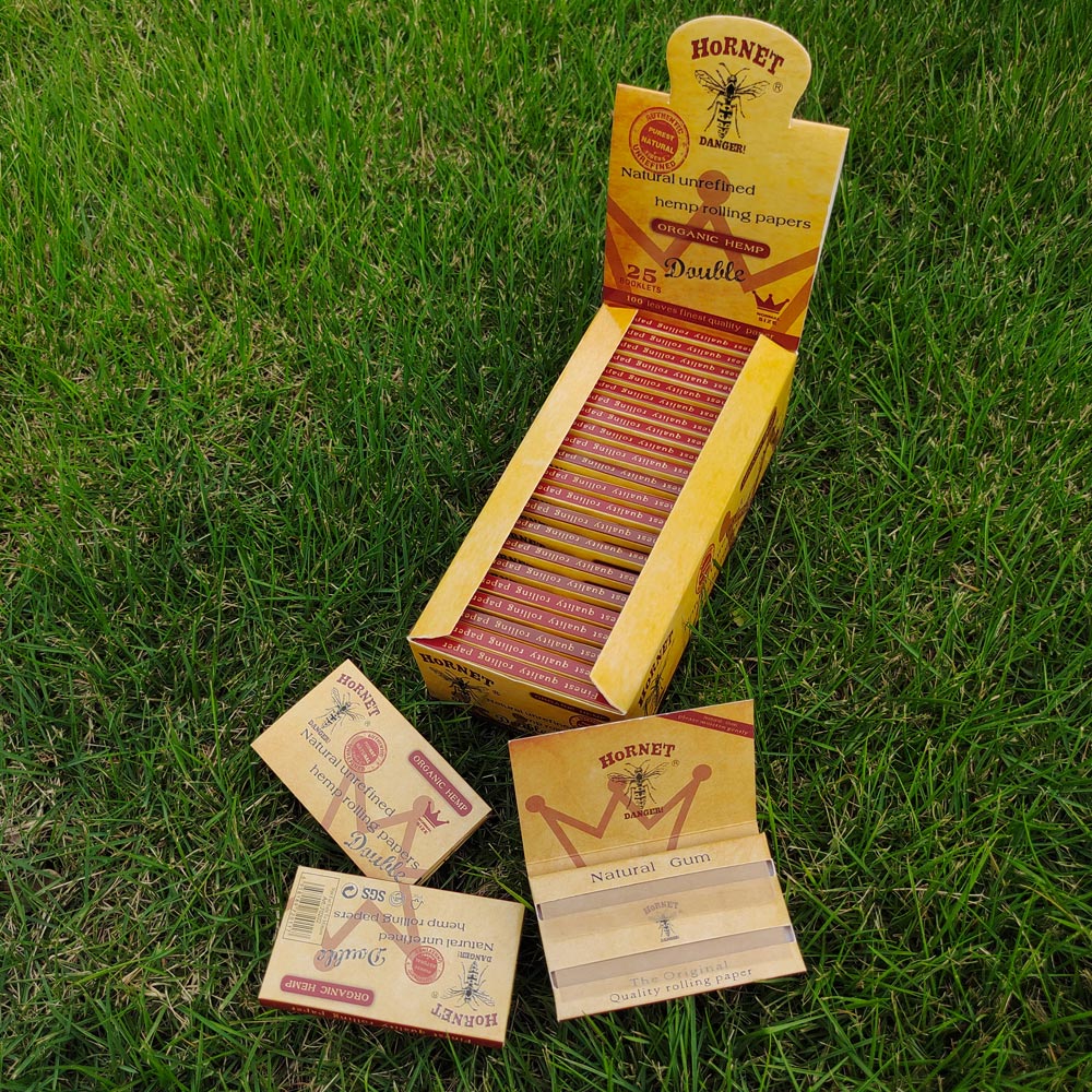 HORNET 70 mm Rolling Papers, Natural Slim Rolling Papers, Brown Organic Rolling Paper, 100 Leaves / Pack 25 Pack / Box