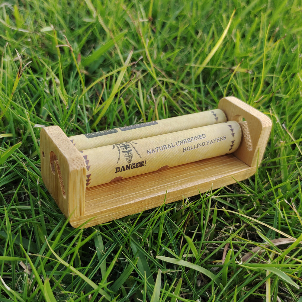HORNET 1 1/4 Size Natural Bamboo Rolling Machine, Portable Rolling Machine, 12 PCS / Box