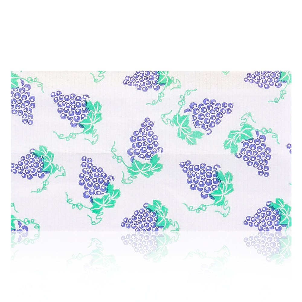 GORILLA ROLLING STARS a box of 20 books a book of 50 grape flavored rolls