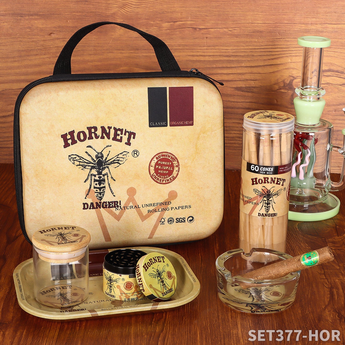 HORNET brand storage bag + metal cigarette tray + brown horn tube + glass ashtray + all-pack smoke grinder + glass sealed jar, all accessories into the bag