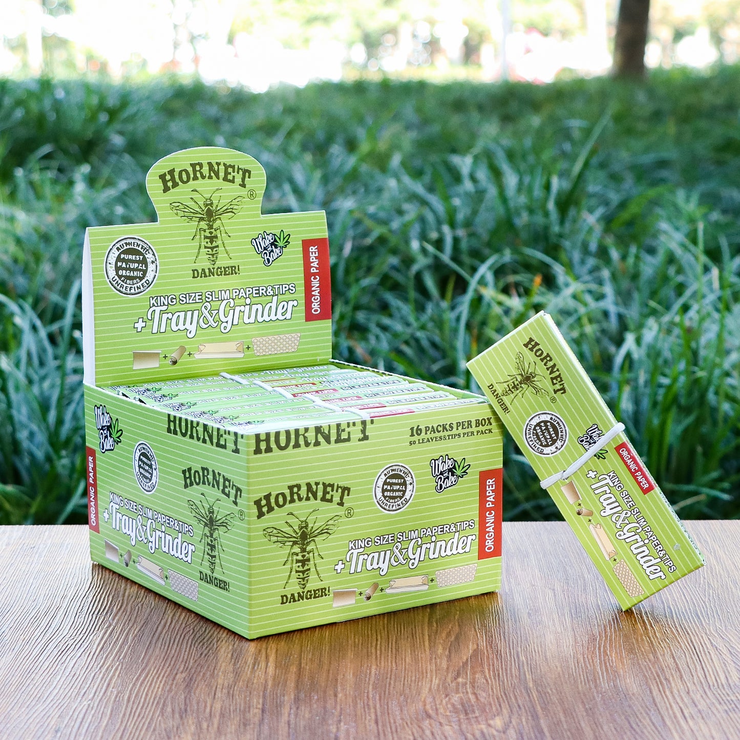 HORNET King Size Rolling Paper With Rolling Tips, Ultra Thin Natural Rolling Papers & Grinder, Green Package Kit, 50 PCS / Pack 16 Pack / Box
