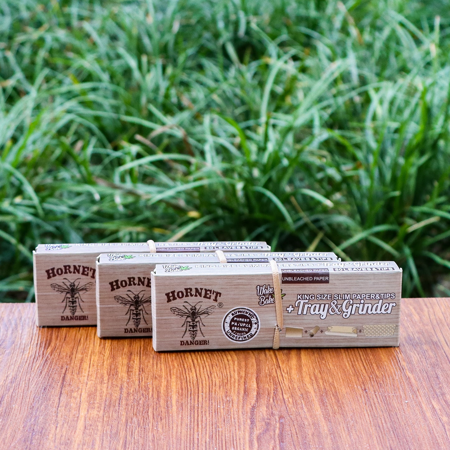 HORNET King Size Rolling Paper With Rolling Tips, Ultra Thin Natural Rolling Papers & Grinder, Brown Package Kit, 50 PCS / Pack 16 Pack / Box