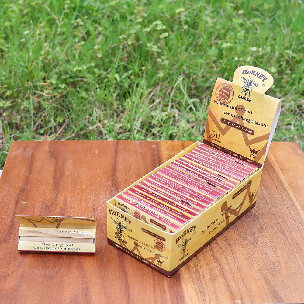HORNET 70 mm Rolling Papers, Natural Slim Rolling Papers, Brown Organic Rolling Paper, 50 Leaves / Pack 50 Pack / Box