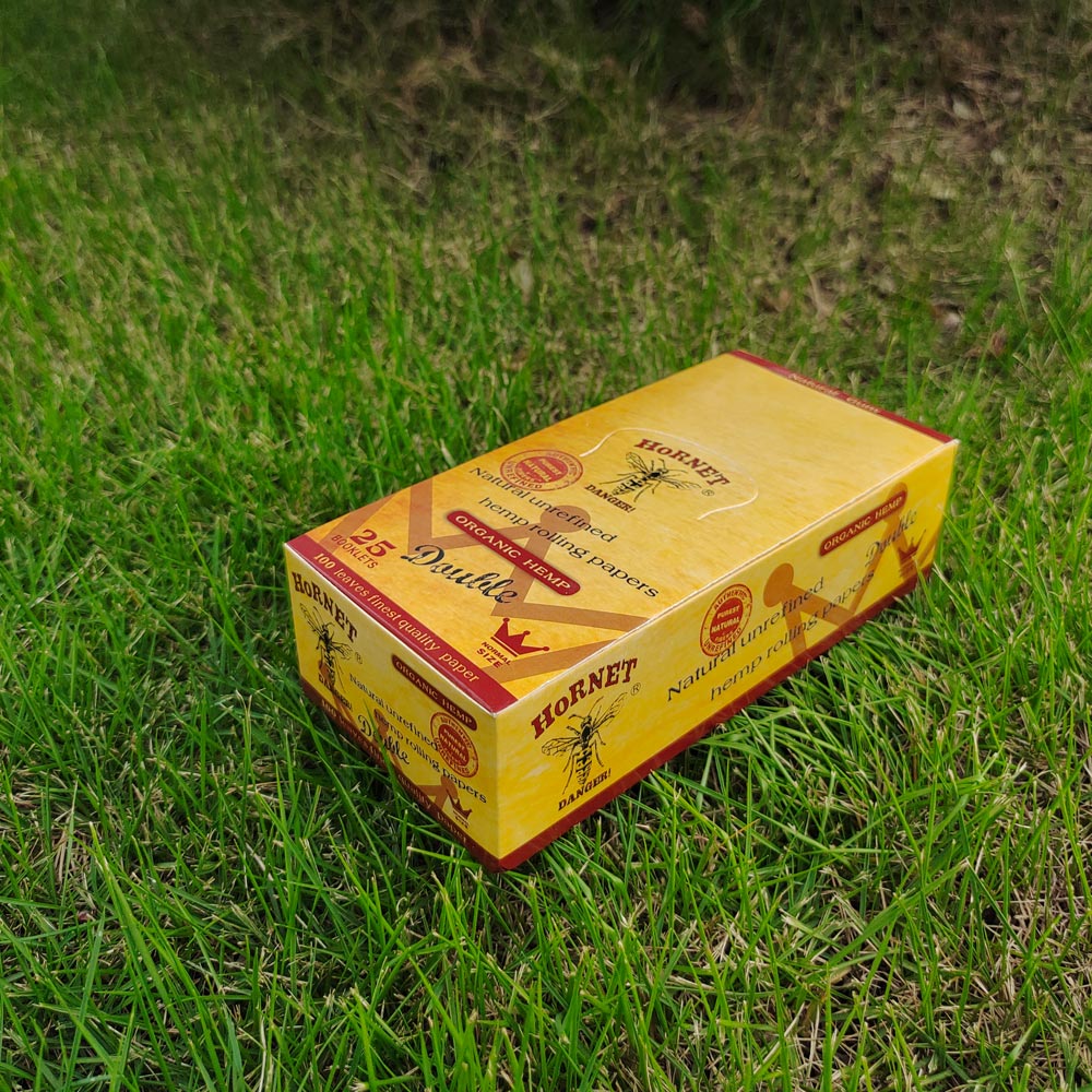 HORNET 70 mm Rolling Papers, Natural Slim Rolling Papers, Brown Organic Rolling Paper, 100 Leaves / Pack 25 Pack / Box