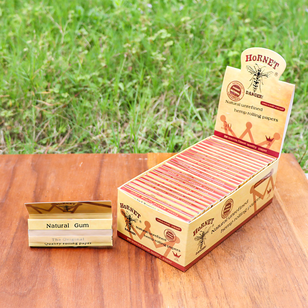 HORNET 1 1/4 Size Rolling Papers, Natural Slim Rolling Papers, Brown Organic Rolling Paper, 50 Leaves / Pack 50 Pack / Box