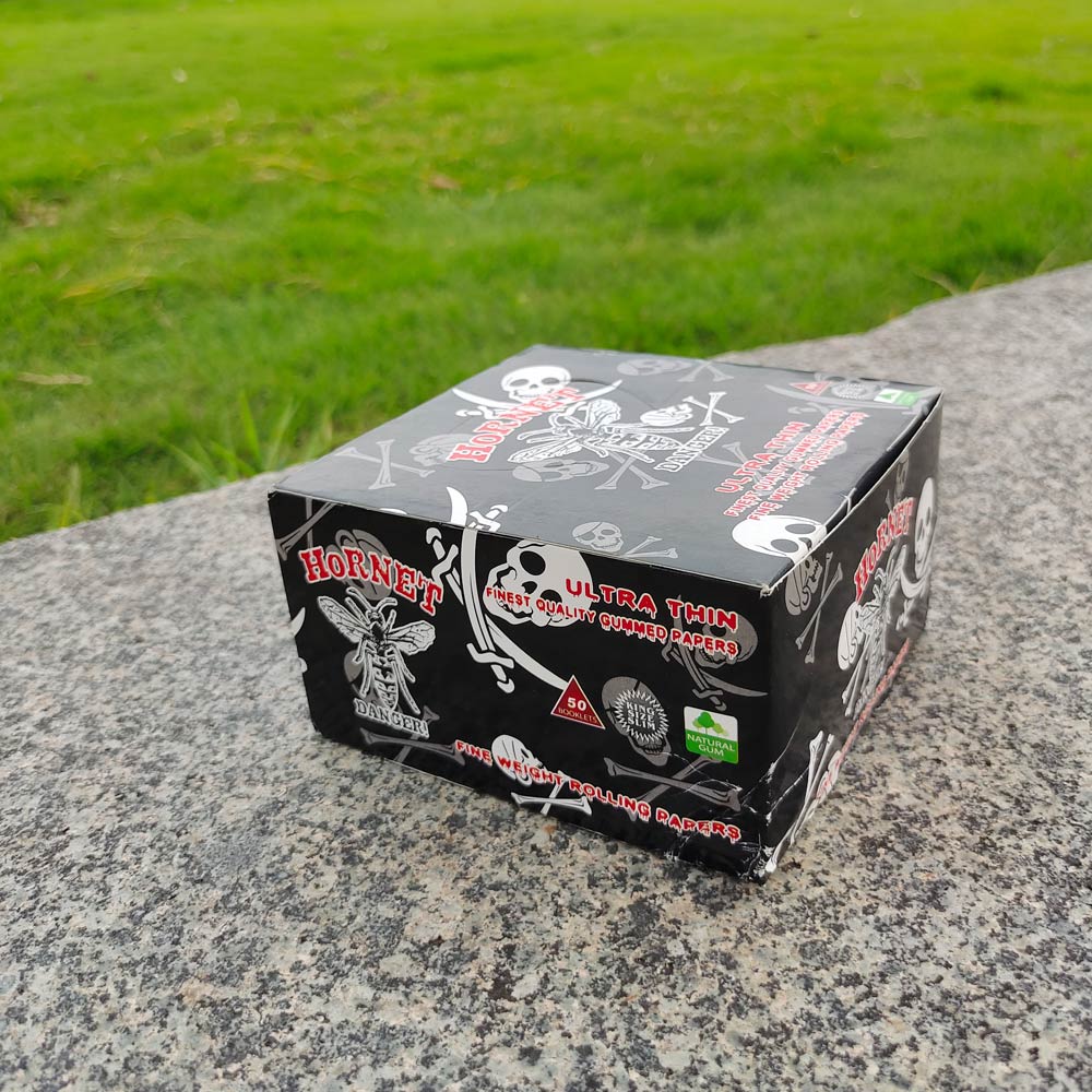 HORNET Skull Painting Rolling Paer, King Size Slim Cigarette Rolling Paper, Slow Buring Rolling Papers, 32 PCS / Pack 50 Packs / Box