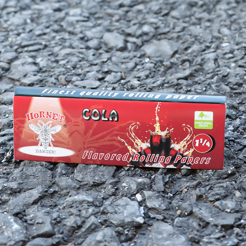 Hornet 1 1/4 Size Cola Flavors Rolling Papers, Slow Burning Rolling Paper, Natural Rolling Paper, 50 Piece / Pack 50 Pack / Box