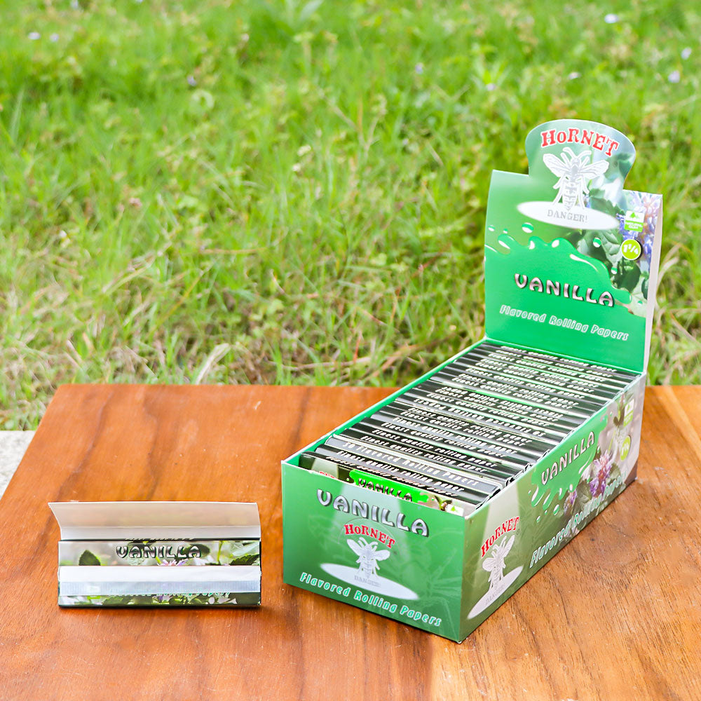 Hornet 1 1/4 Size Vanilla Flavors Rolling Papers, Slow Burning Rolling Paper, Natural Rolling Paper, 50 Piece / Pack 50 Pack / Box