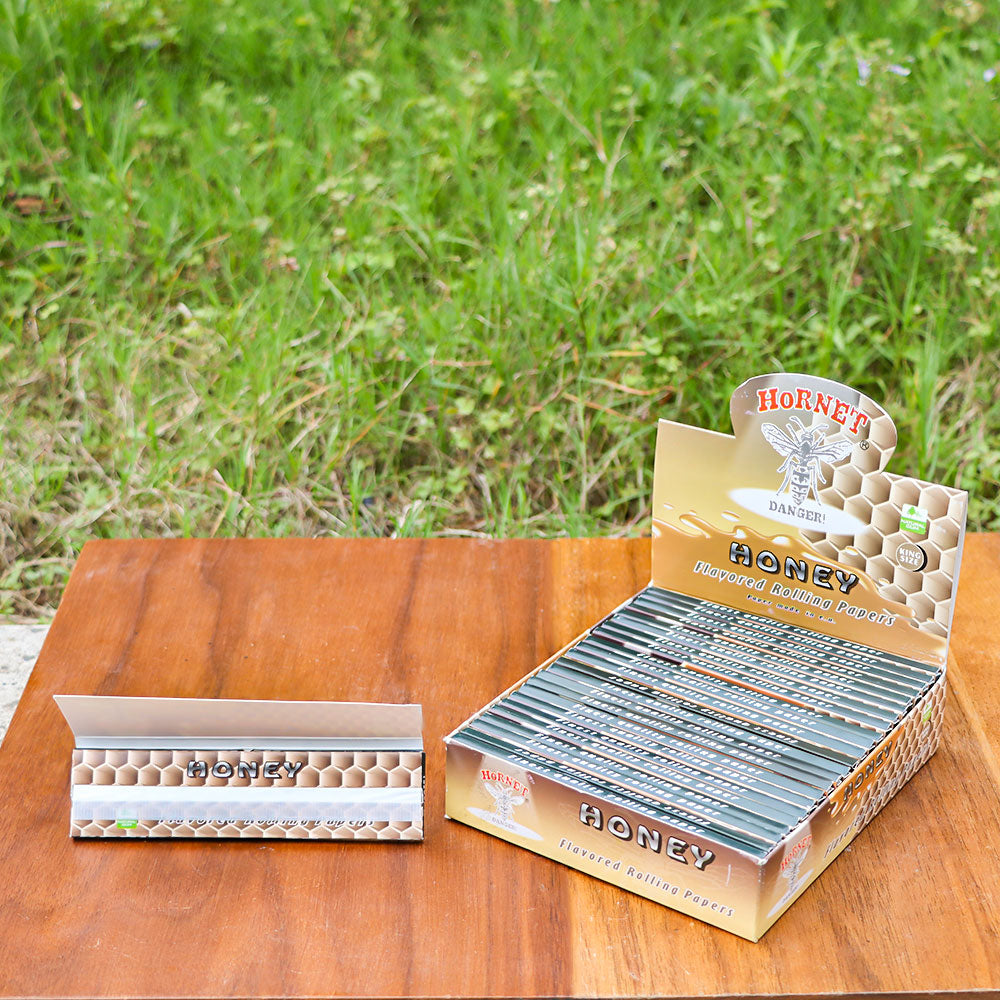 HORNET King Size Honey Flavors Rolling Papers, Slim Natural Organic Rolling Paper, 32 Pieces / Pack 25 Packs / Box