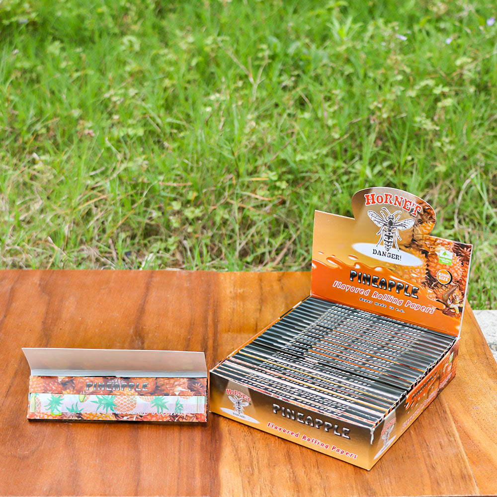 HORNET King Size Pineapple Flavors Rolling Papers, Slim Natural Organic Rolling Paper, 32 Pieces / Pack 25 Packs / Box