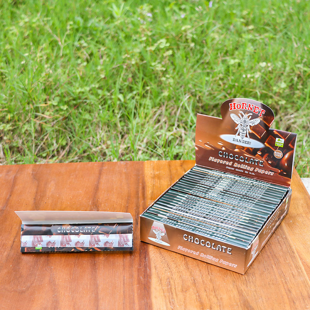 HORNET King Size Chocolate Flavors Rolling Papers, Slim Natural Organic Rolling Paper, 32 Pieces / Pack 25 Packs / Box