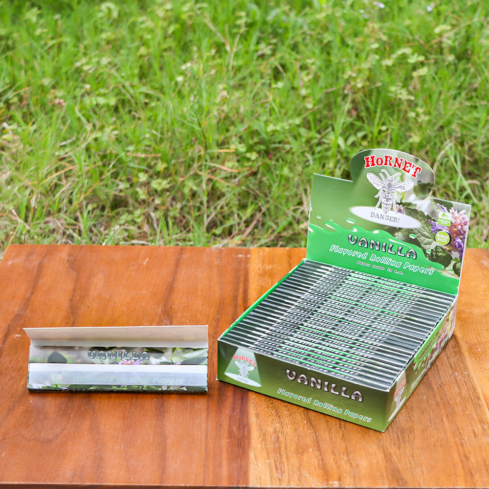HORNET King Size vanilla Flavors Rolling Papers, Slim Natural Organic Rolling Paper, 32 Pieces / Pack 25 Packs / Box