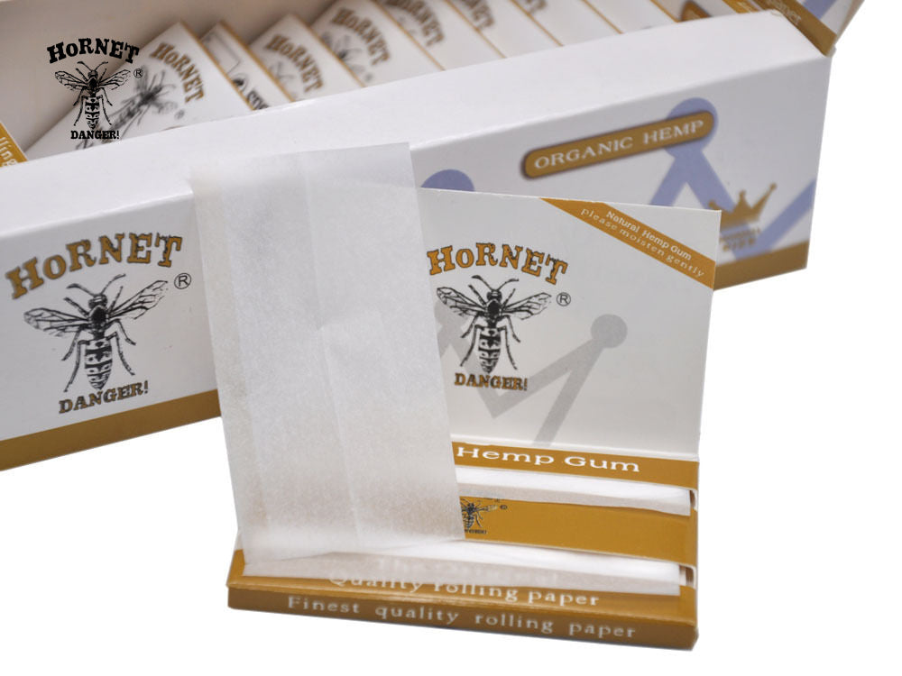 HORNET 70 mm Rolling Papers, Natural Slim Rolling Papers, White Organic Rolling Paper, 100 Leaves / Pack 25 Pack / Box